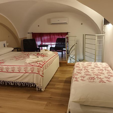 I 3 Principi Al Mulino Apartment Catania Luaran gambar