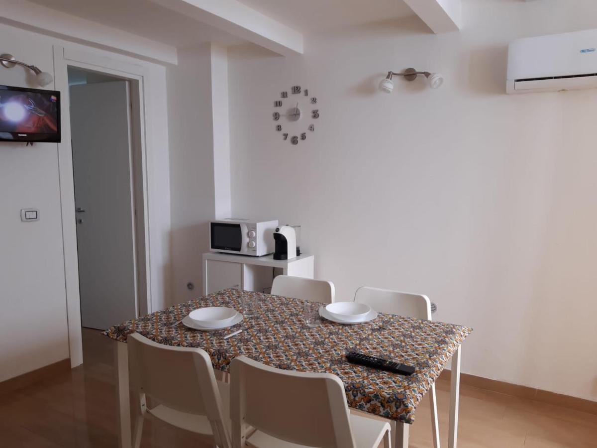 I 3 Principi Al Mulino Apartment Catania Luaran gambar