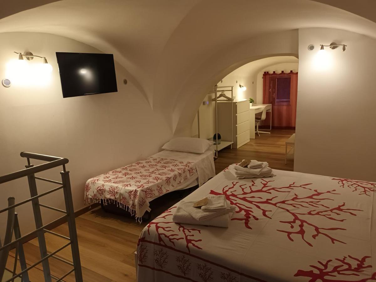 I 3 Principi Al Mulino Apartment Catania Luaran gambar